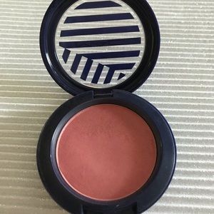 MAC Blush / Fleet Fast